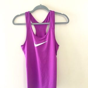NIKE DRI-FIT // woman’s medium TANK